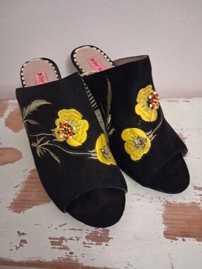Betsey Johnson Black Slip-On Mules with Yellow Floral Embroidery